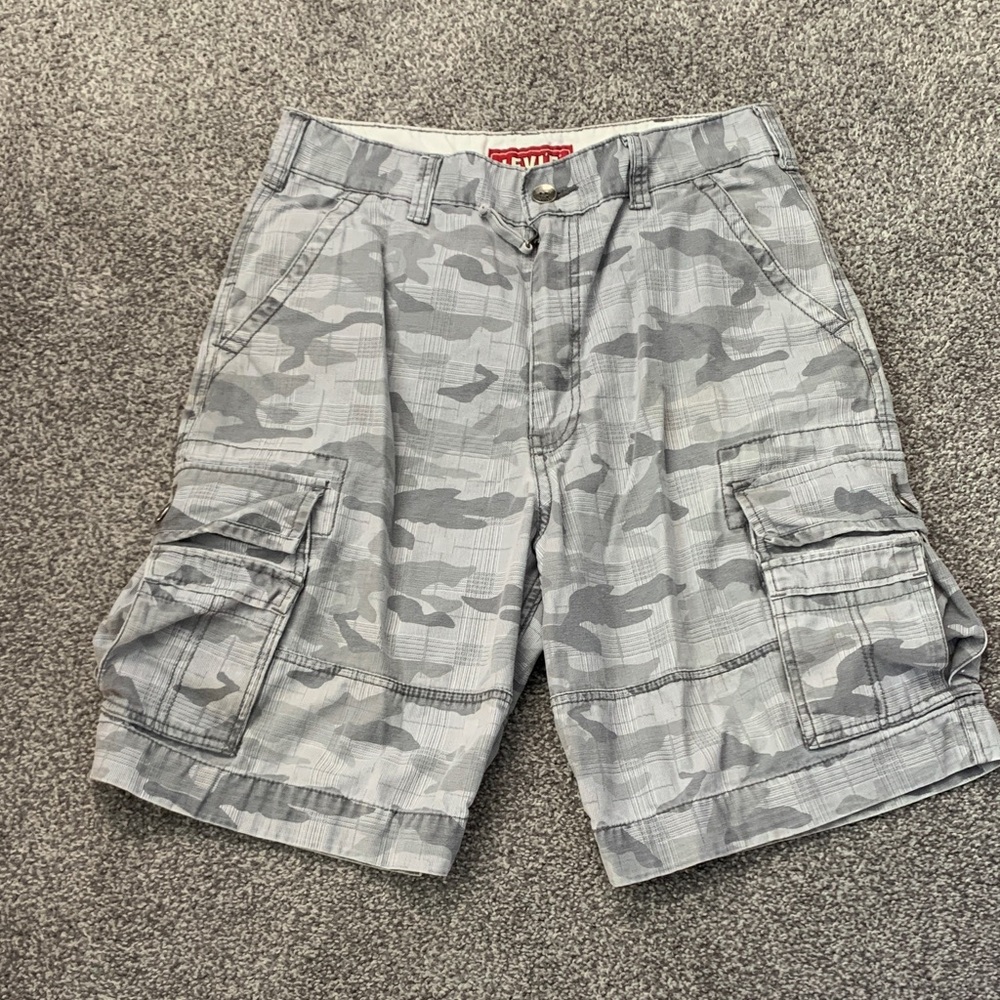 Levi's Men's Cargo Shorts in Gray Camouflage